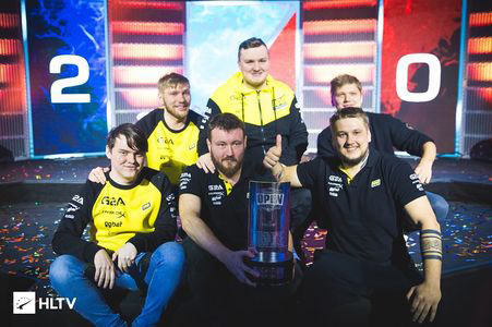 雅克松与埃 雅克松与埃